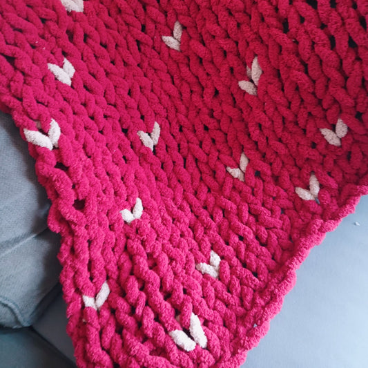 Chunky Knit Blanket -Sangria Hearts