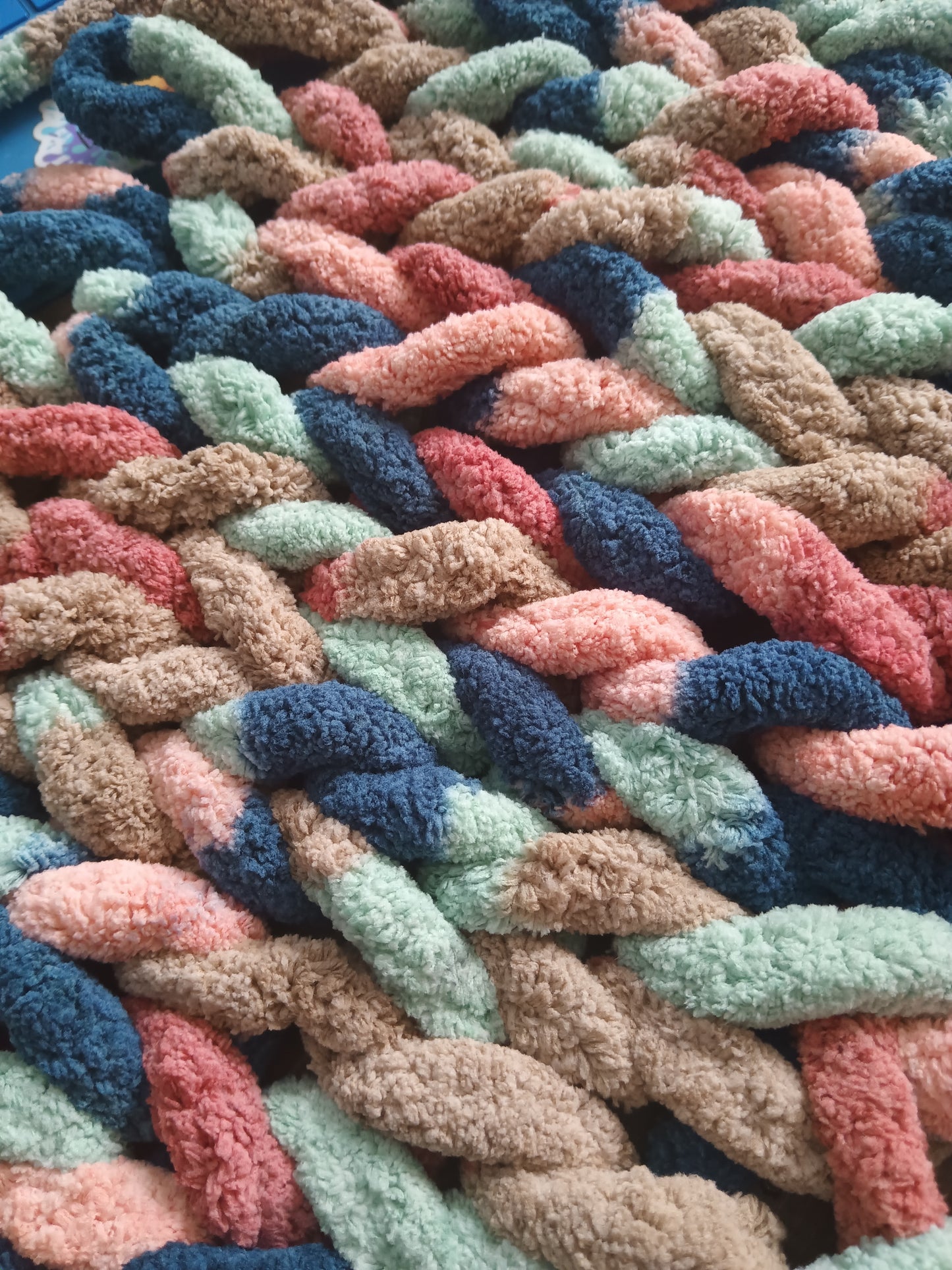 Chunky Knit Blanket - Mountain Dawn